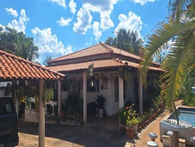 Ch�cara para Venda, em Mar�lia, bairro Est�ncia do Pinhal, 3 dormit�rios, 3 banheiros, 2 su�tes